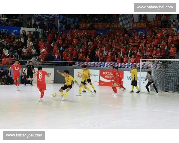 下半场比赛精彩纷呈 双方展开激烈角逐 赛场气氛热烈不减